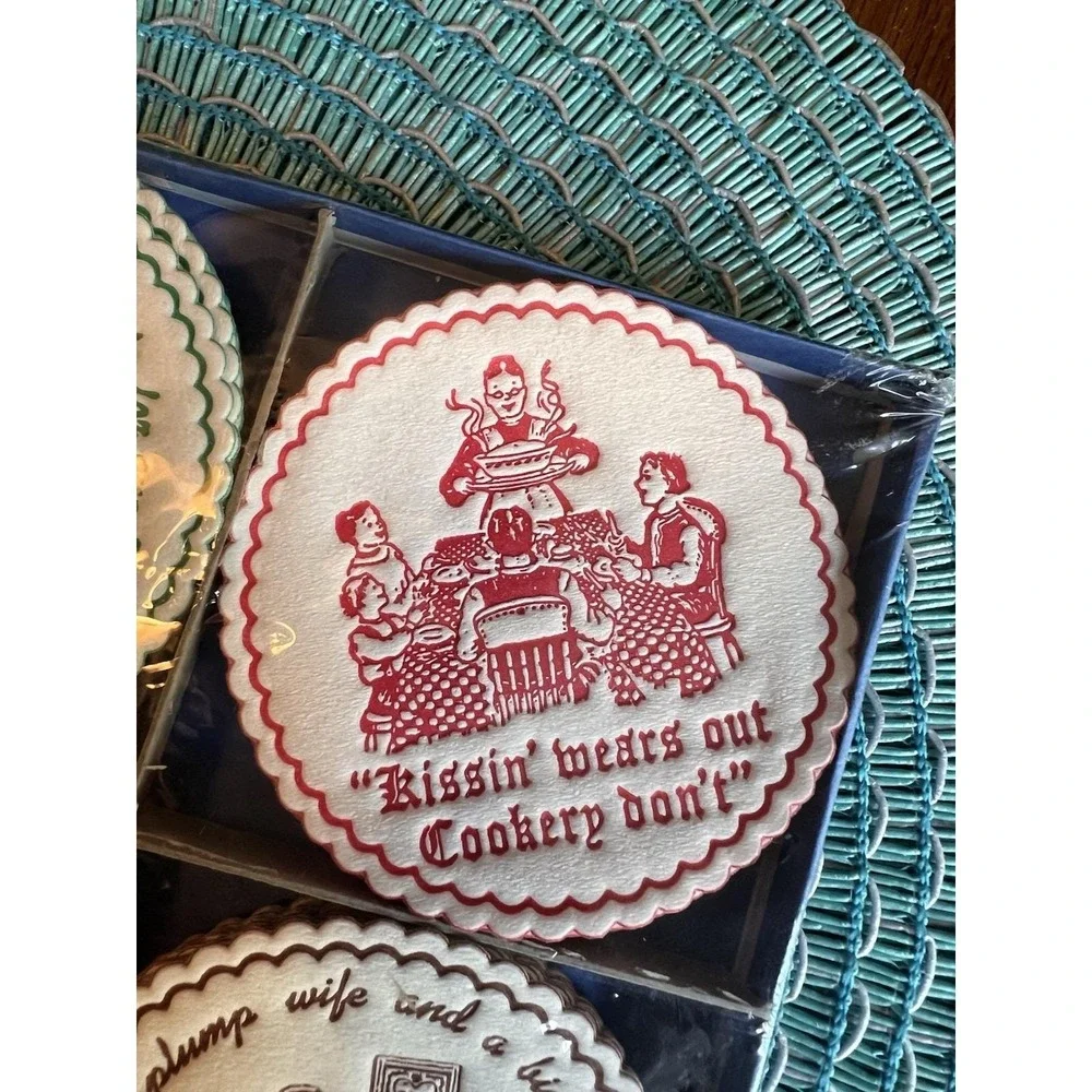Vtg Amish Garden Spot Gifts Paper Coasters Set 60 Pennsylvania Dutch Folk Art